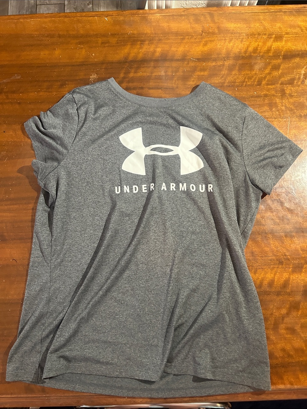 Under Armour Women’s Grey Logo Short Sleeve Tee